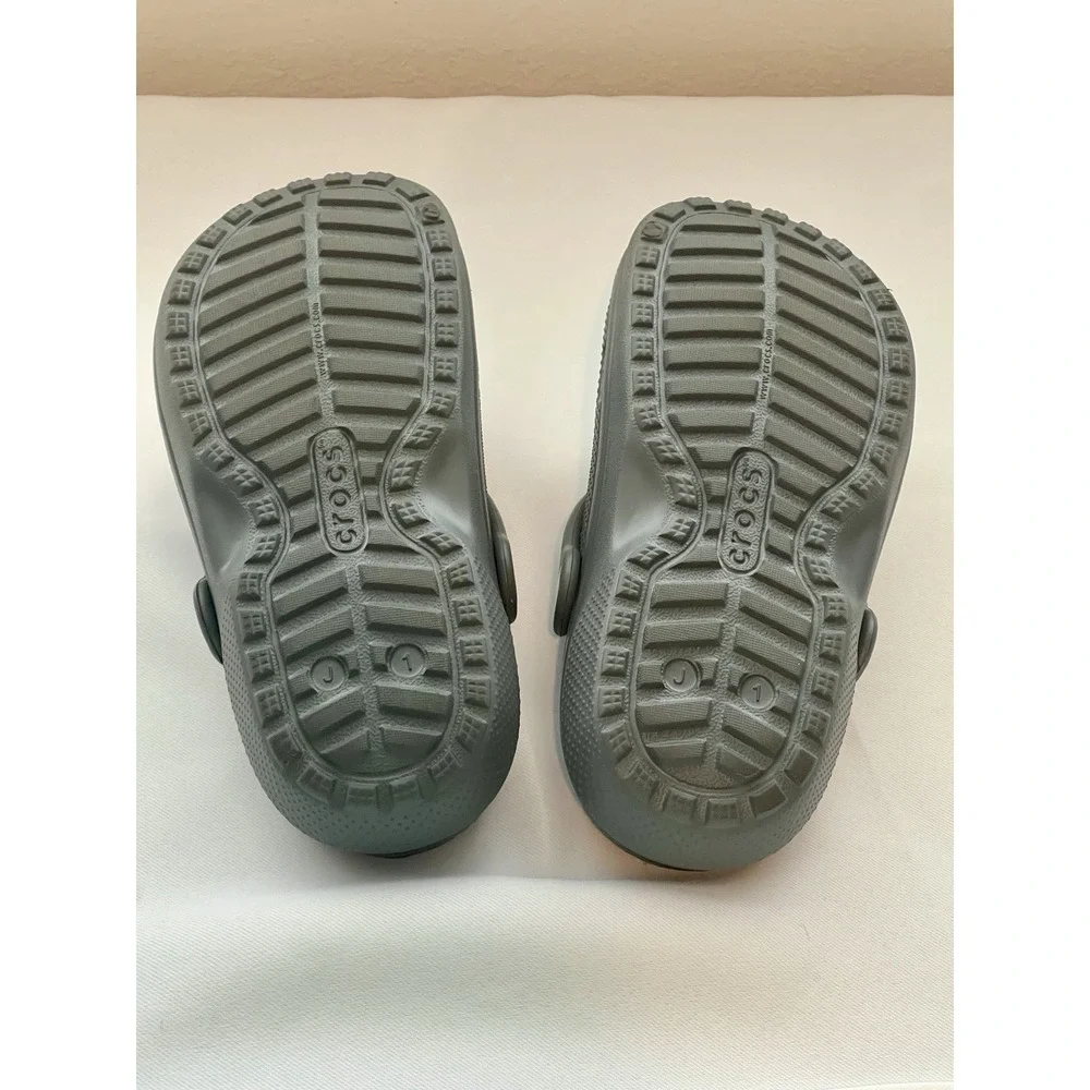 Crocs Juniors Size‎ 1 Dark Grey Fuzzy Faux Fur Lined Slip On Clogs